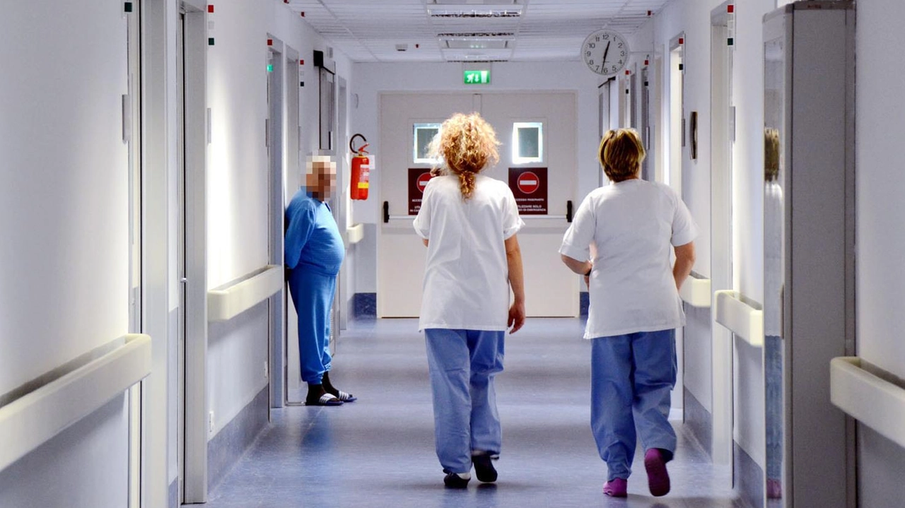 Gli ospedalieri lanciano la campagna di denuncia: "Oltre 2 milioni da tutta la Toscana per smaltirle: che fine fanno questi soldi?" Gli ospedalieri lanciano la campagna di denuncia: "Oltre 2 milioni da tutta la Toscana per smaltirle: che fine fanno questi soldi?"