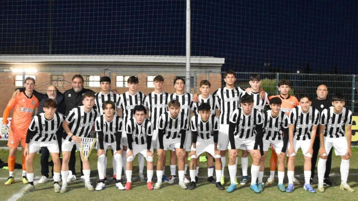 Siena vince 5-3 contro Atletico Piombino in una partita spettacolare della Coppa Bruno Passalacqua. Siena vince 5-3 contro Atletico Piombino in una partita spettacolare della Coppa Bruno Passalacqua.
