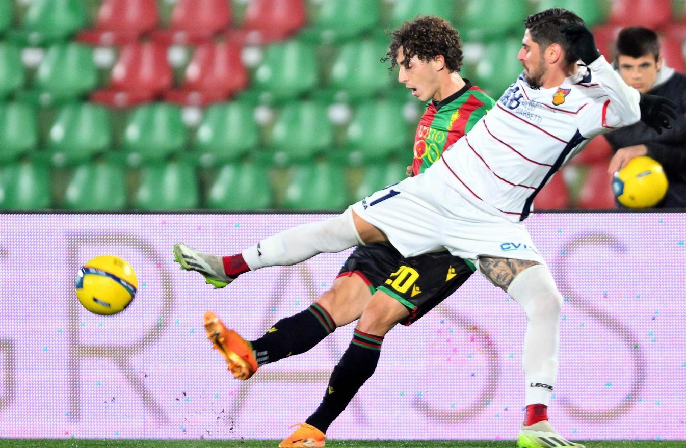 Pian Massiano: Meluso punta su Corsinelli per rinforzare il Perugia Pian Massiano: Meluso punta su Corsinelli per rinforzare il Perugia