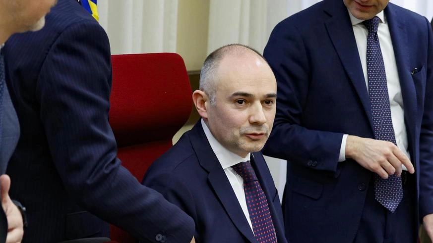 Il presidente della commissione parlamentare d’inchiesta bis sulla morte di David Rossi, Gianluca Vinci, prima di una seduta della commissione Il presidente della commissione parlamentare d’inchiesta bis sulla morte di David Rossi, Gianluca Vinci, prima di una seduta della commissione
