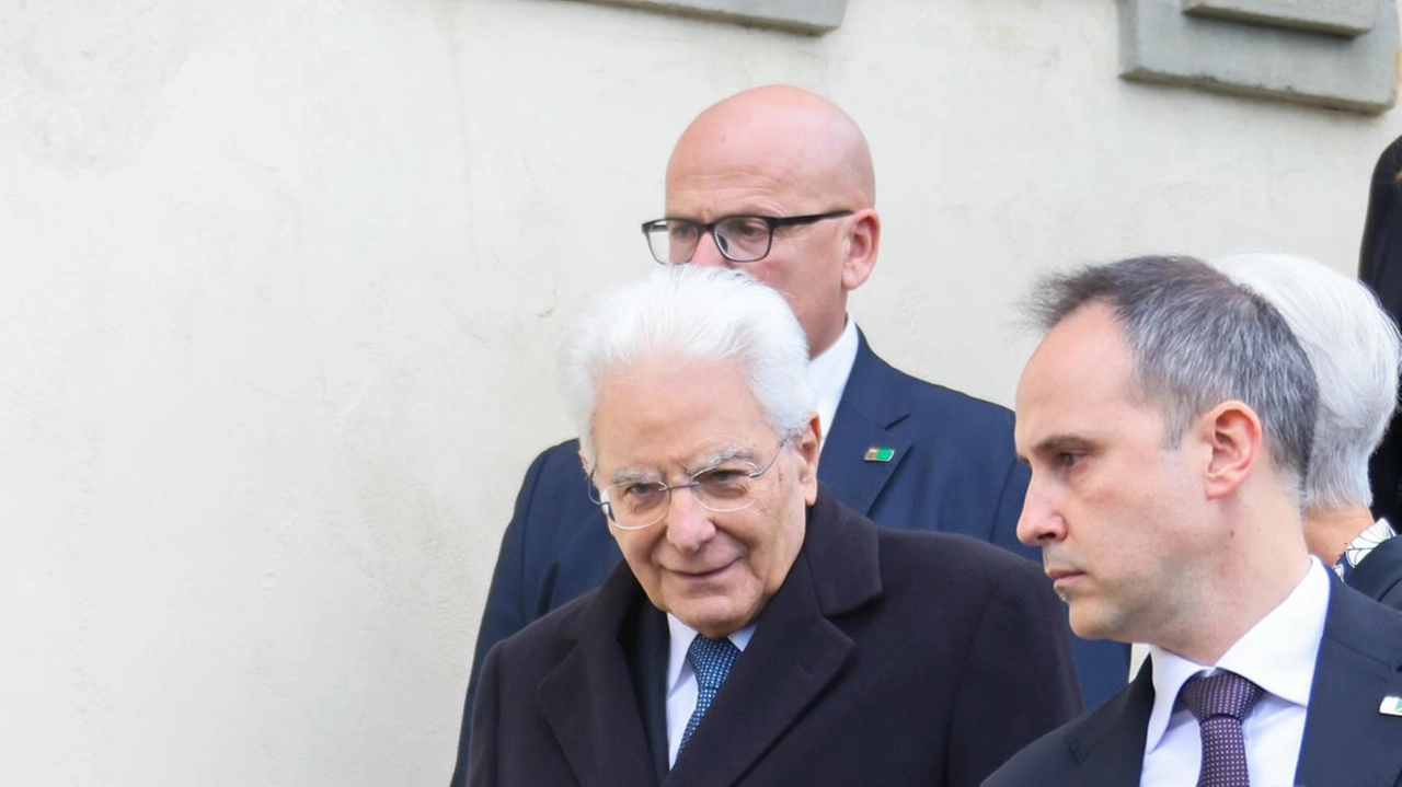 La cerimonia a pochi giorni dalle proteste sulla separazione delle carriere. Il numero due del Csm, Fabio Pinelli, ai giovani magistrati: . "Restate umani, imparziali e non cercate il consenso politico".