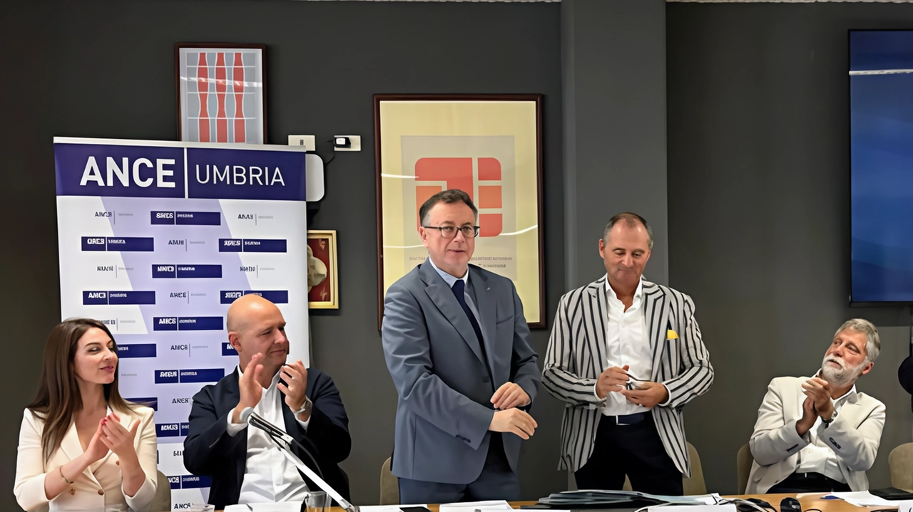 Accordo tra Ance Umbria e l'Itet "Capitini" per favorire l'inserimento lavorativo dei giovani geometri umbri nel settore edilizio, con percorsi di orientamento, tirocini e borse di studio. Accordo tra Ance Umbria e l'Itet "Capitini" per favorire l'inserimento lavorativo dei giovani geometri umbri nel settore edilizio, con percorsi di orientamento, tirocini e borse di studio.