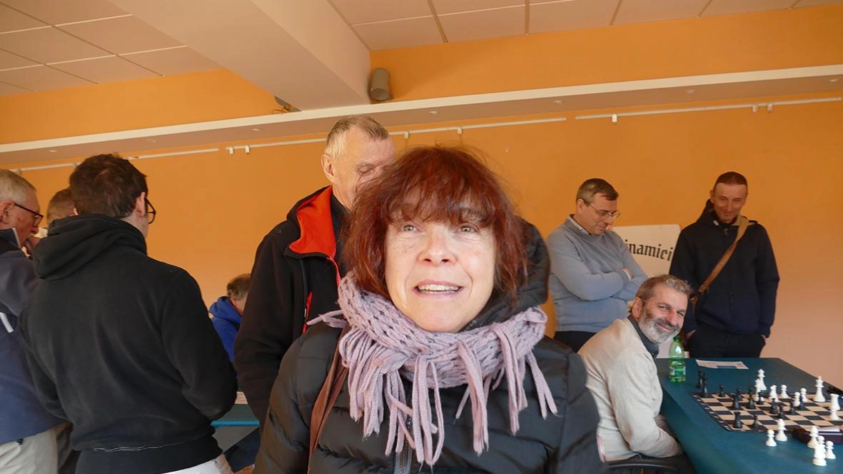 Buon successo del torneo di scacchi e anche la raccolta fondi per aiutare il bambino senegalese ha avuto successo, e... Buon successo del torneo di scacchi e anche la raccolta fondi per aiutare il bambino senegalese ha avuto successo, e...