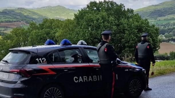 Umbertide: le segnalazioni ai Carabinieri fanno scoprire un pusher di 23 anni che agiva a Montecorona