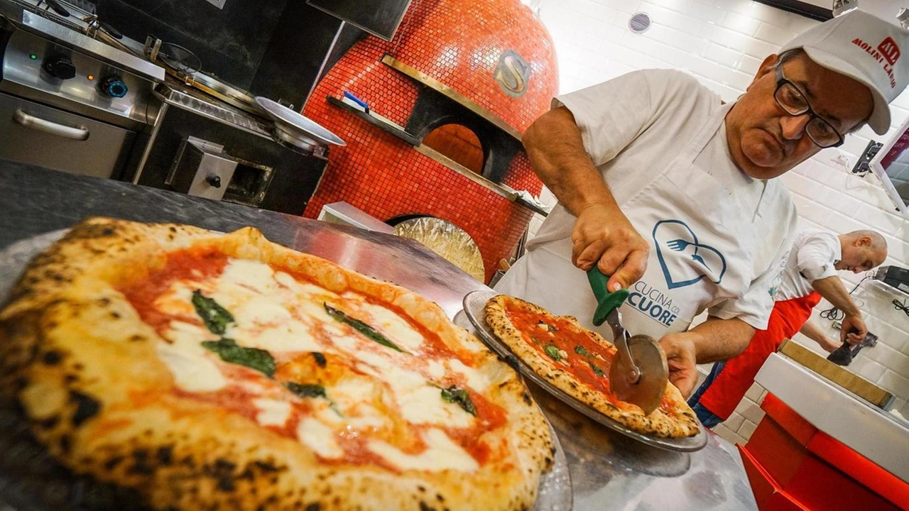 Pizzaioli, impiegati e camerieri ai piani