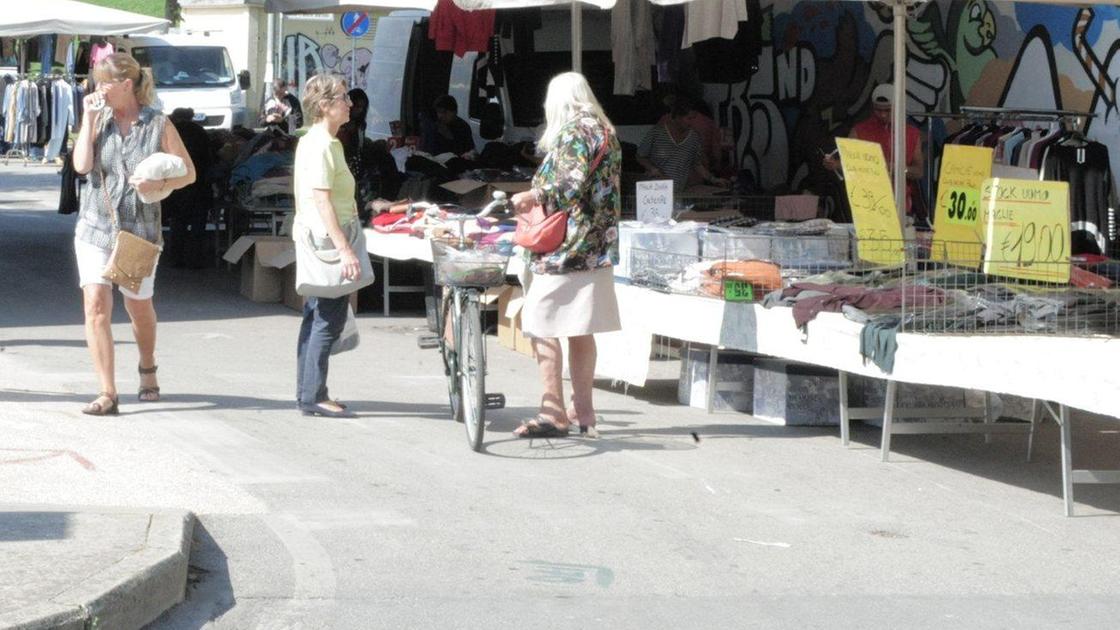“Il mercato ambulante cancellato per il Rally“. Protestano gli operatori “Il mercato ambulante cancellato per il Rally“. Protestano gli operatori