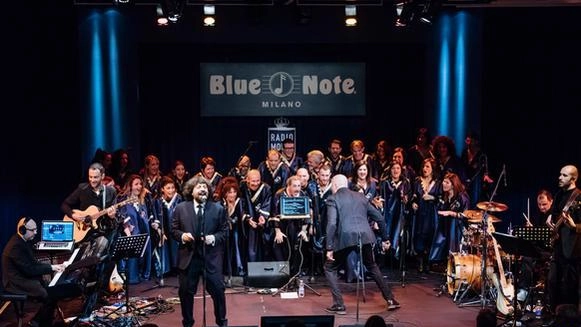 L’Italian Gospel Choir. si esibisce con una quarantina di coristi al Beste Hub. Una serata di musica e solidarietà. da non perdere L’Italian Gospel Choir. si esibisce con una quarantina di coristi al Beste Hub. Una serata di musica e solidarietà. da non perdere