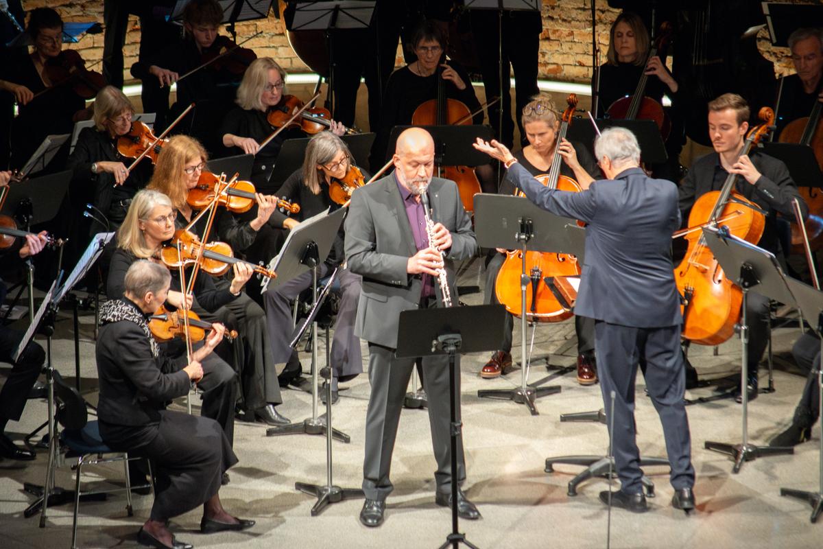 die zarge clarinetto e archi incantevoli nel chiostro di san francesco