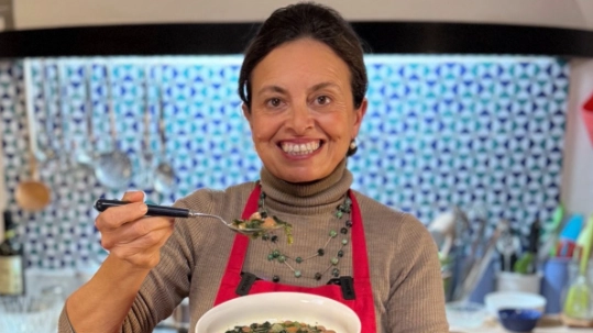 Chicca Maione: le sue lezioni di cucina su Zoom sono un must per gli americani: tantissimi i soci d'Oltreocano del club culinario che nasce a Castagneto Carducci Chicca Maione: le sue lezioni di cucina su Zoom sono un must per gli americani: tantissimi i soci d'Oltreocano del club culinario che nasce a Castagneto Carducci