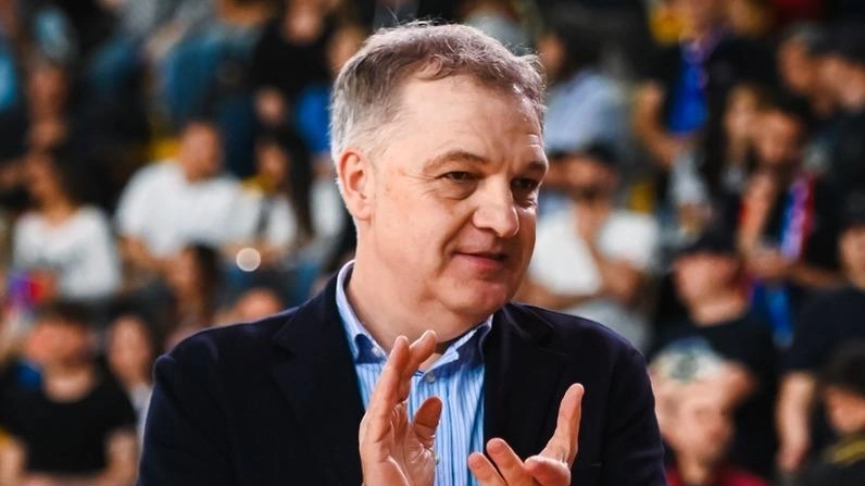 Il presidente Herons: "Con questo mercato è stato lanciato un segnale chiaro". Sul confermato Barsotti: "Chi arriva secondo non è un perdente. Avanti insieme". E sulle ipotesi di fusione: "Disponibili a sederci a un tavolo con la Pallacanestro". Il presidente Herons: "Con questo mercato è stato lanciato un segnale chiaro". Sul confermato Barsotti: "Chi arriva secondo non è un perdente. Avanti insieme". E sulle ipotesi di fusione: "Disponibili a sederci a un tavolo con la Pallacanestro".