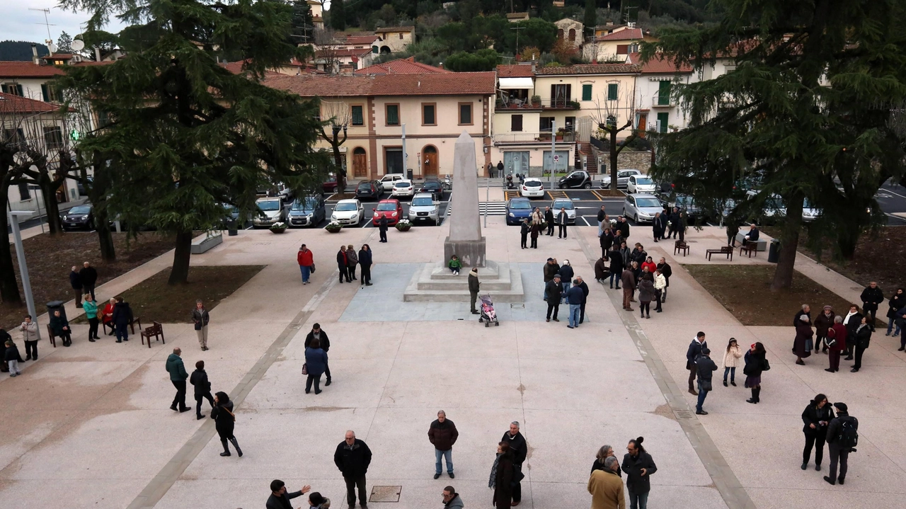 Una veduta dall’alto di piazza Vittorio Veneto a Calenzano dove ci sarà il concerto del 1 maggio