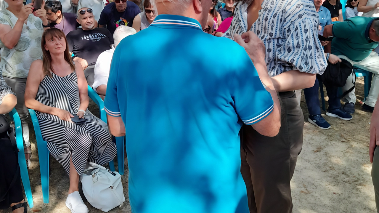 L’abbraccio di Pieve a Elly Schlein al suo arrivo negli spazi della manifestazione che ormai resiste da anni L’abbraccio di Pieve a Elly Schlein al suo arrivo negli spazi della manifestazione che ormai resiste da anni
