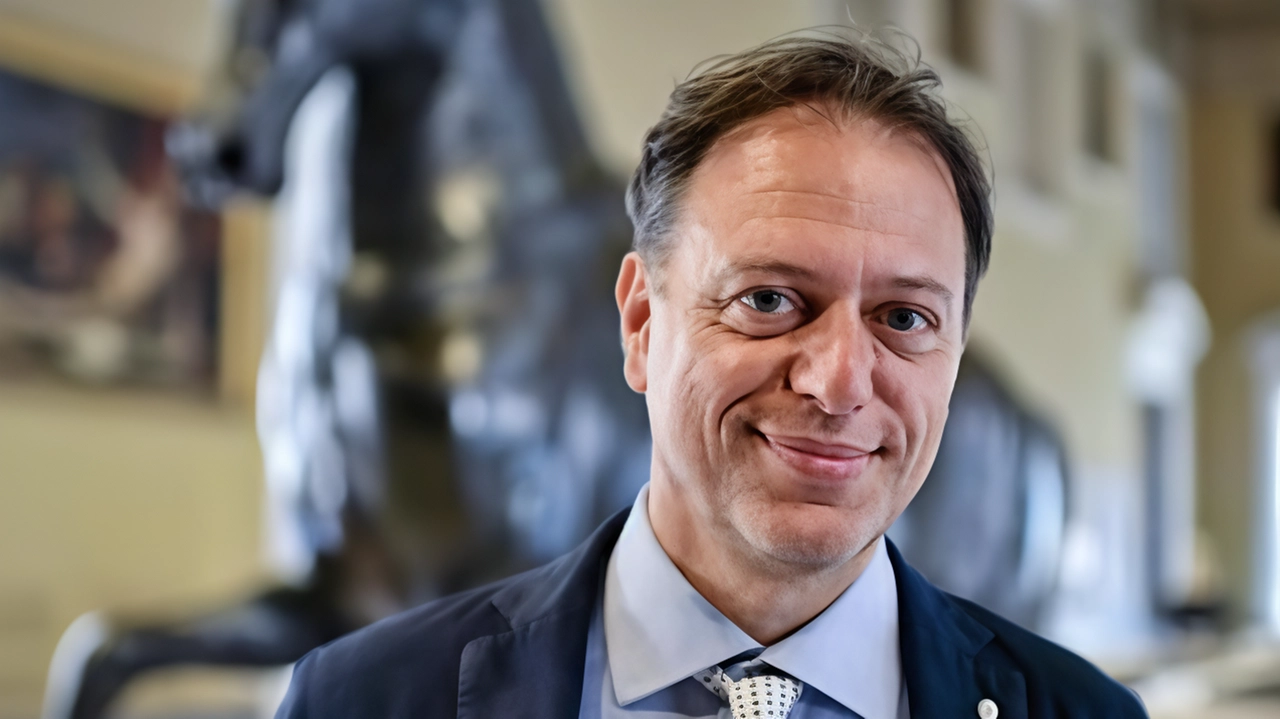 L’esposizione fa luce su quattro epoche di fucili e coltelli fra tardo Medioevo e Settecento. Giulierini: "È un esempio di quanto sia importante valorizzare al massimo i depositi del Maec". L’esposizione fa luce su quattro epoche di fucili e coltelli fra tardo Medioevo e Settecento. Giulierini: "È un esempio di quanto sia importante valorizzare al massimo i depositi del Maec".