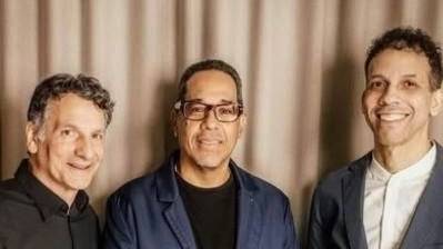 Da sinistra: il contrabbassista John Patitucci, il pianista Danilo Perez e il batterista Adam Cruz saranno protagonisti al Torrione Da sinistra: il contrabbassista John Patitucci, il pianista Danilo Perez e il batterista Adam Cruz saranno protagonisti al Torrione