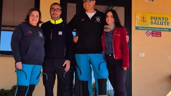 La sede della Misericordia di Celle sul Rigo con gli operatori e la sindaca Agnese Carlerri La sede della Misericordia di Celle sul Rigo con gli operatori e la sindaca Agnese Carlerri