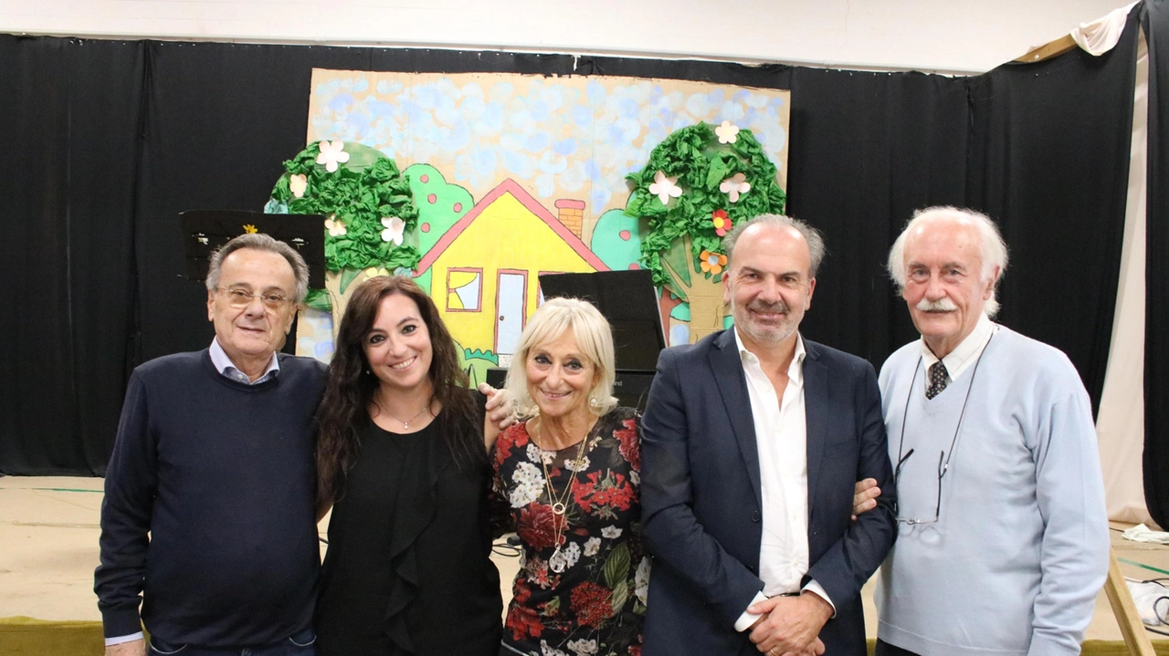 Debutto dell'associazione "Romanello Cantini" a Castelfiorentino con pranzo di raccolta fondi in memoria del giornalista scomparso. Progetti di solidarietà e cultura per onorare il suo ricordo. Debutto dell'associazione "Romanello Cantini" a Castelfiorentino con pranzo di raccolta fondi in memoria del giornalista scomparso. Progetti di solidarietà e cultura per onorare il suo ricordo.