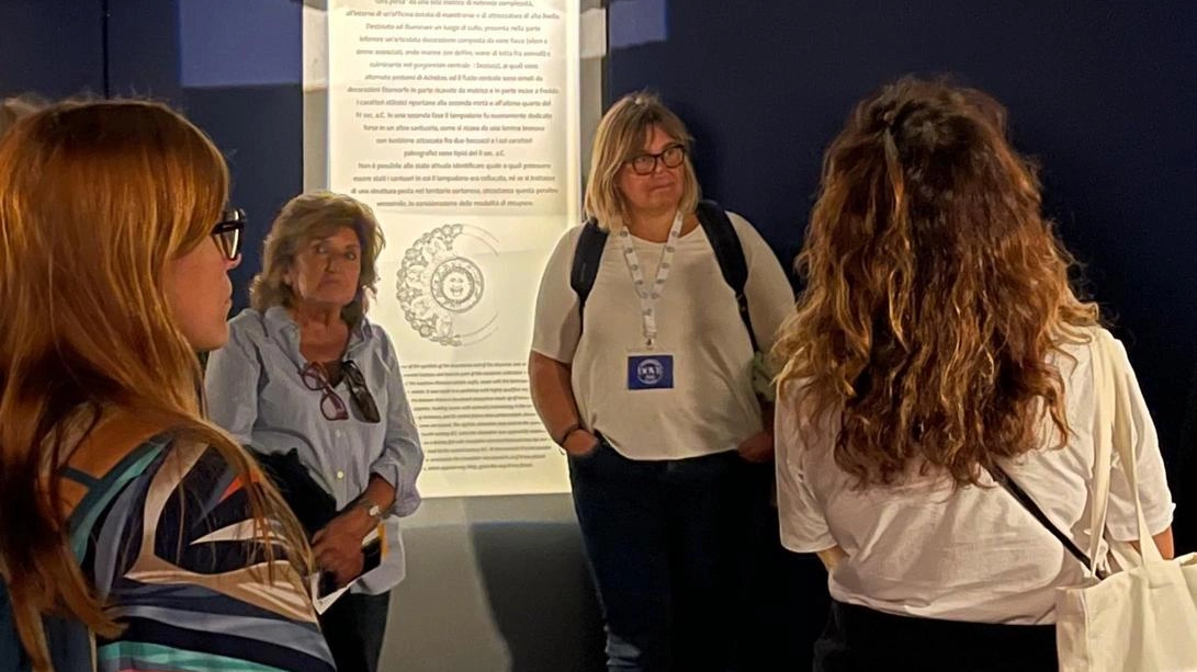 Visitatori all’interno del Maec Visitatori all’interno del Maec