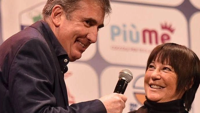 La presentazione del nuovo Hit Estate Versilia sarà di Carlo Fontana e la direzione artistica di Franca Dini e proporrà un talent di giovani cantanti