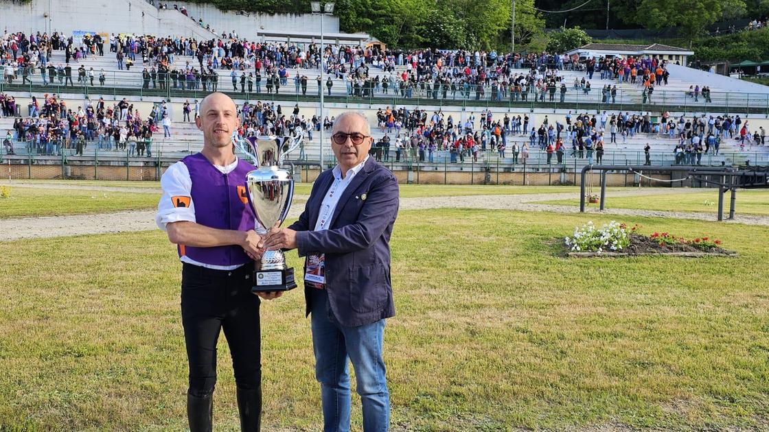 Corsa all’Anello 2025. Al Terziere Santa Maria il primo posto del podio Corsa all’Anello 2025. Al Terziere Santa Maria il primo posto del podio