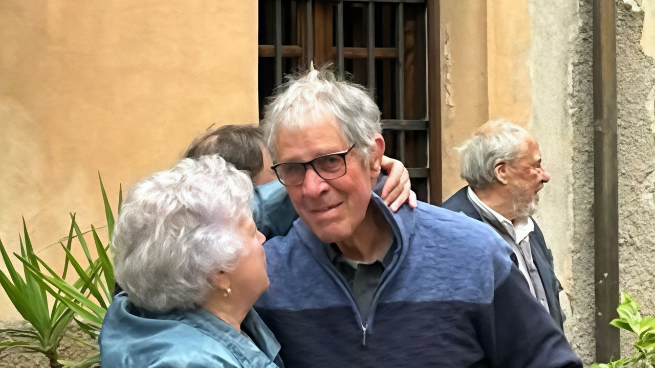 Custodiva con attenzione la straordinaria fisarmonica del costruttore Giangrandi Custodiva con attenzione la straordinaria fisarmonica del costruttore Giangrandi