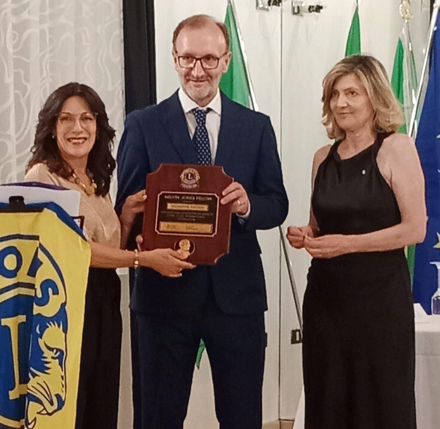 Lions Club: premiato . Giuseppe Ascani Lions Club: premiato . Giuseppe Ascani