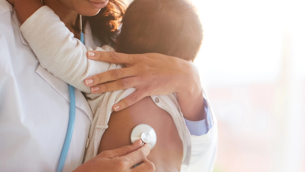 Vaccino contro il virus sinciziale: “Adesione record. E drastico calo dei ricoveri tra i piccolissimi”