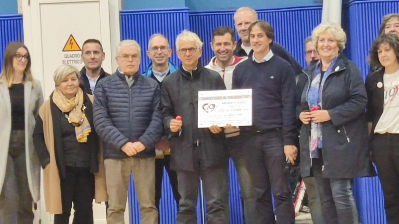 Donato dall’associazione ’Cio nel cuore’ un nuovo impianto audio. Bonvicini: "Progetto corale dedicato all’onorevole Enrico Ferri" Donato dall’associazione ’Cio nel cuore’ un nuovo impianto audio. Bonvicini: "Progetto corale dedicato all’onorevole Enrico Ferri"