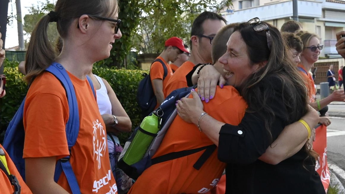 Presente all’evento la ministra Locatelli: "Massa regala un esempio alle altre città italiane". Centinaia di persone all’inaugurazione della targa per la fondatrice degli Special Olympics. . Presente all’evento la ministra Locatelli: "Massa regala un esempio alle altre città italiane". Centinaia di persone all’inaugurazione della targa per la fondatrice degli Special Olympics. .