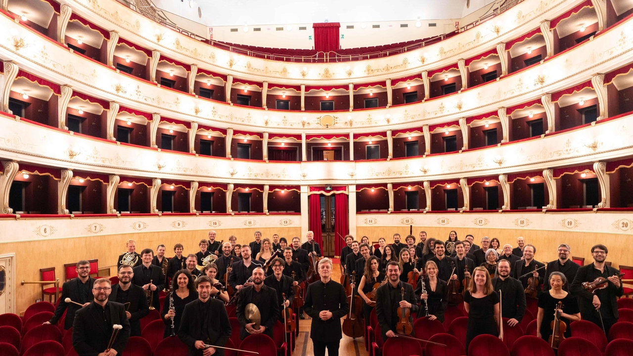 L’Orchestra Leonore sarà al Manzoni domani sera L’Orchestra Leonore sarà al Manzoni domani sera
