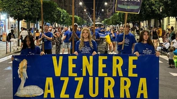 I borgatari della Venere Azzurra impegnati lo scorso agosto nella sfilata del venerdì sera. Da mesi è in atto un braccio di ferro con il Comune sui locali I borgatari della Venere Azzurra impegnati lo scorso agosto nella sfilata del venerdì sera. Da mesi è in atto un braccio di ferro con il Comune sui locali