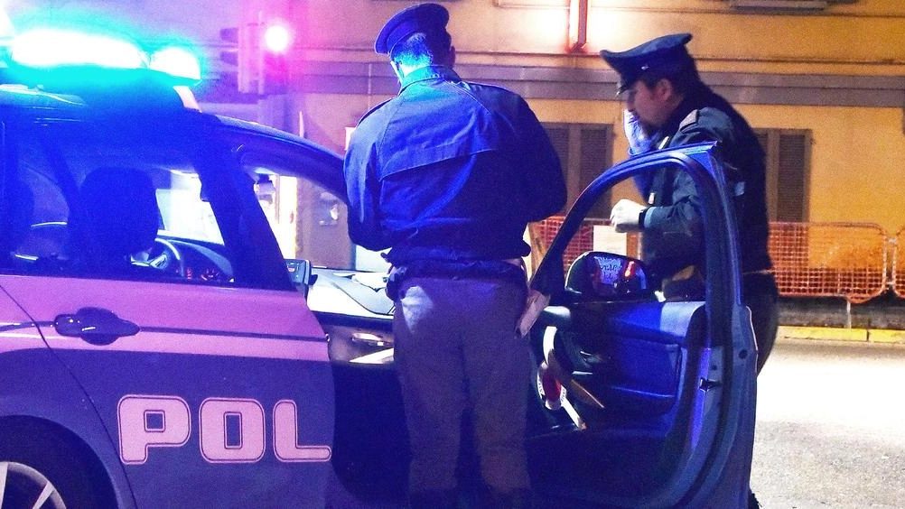 L’intervento della polizia ha portato all’arresto di un 34enne albanese, che aveva già commesso atti di violenza L’intervento della polizia ha portato all’arresto di un 34enne albanese, che aveva già commesso atti di violenza
