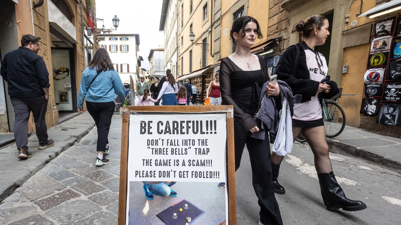 In Borgo San Lorenzo, residenti, commercianti e proprietari di B&B sono così espasperati dall’invasione dei giocatori delle tre campanelle che...