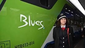 Ecco i treni ibridi ‘Blues’;. nei prossimi mesi entreranno altri in funzione Questi nuovissimi treni possono essere utilizzati per il collegamento ferroviario diretto Siena-Roma Ecco i treni ibridi ‘Blues’;. nei prossimi mesi entreranno altri in funzione Questi nuovissimi treni possono essere utilizzati per il collegamento ferroviario diretto Siena-Roma