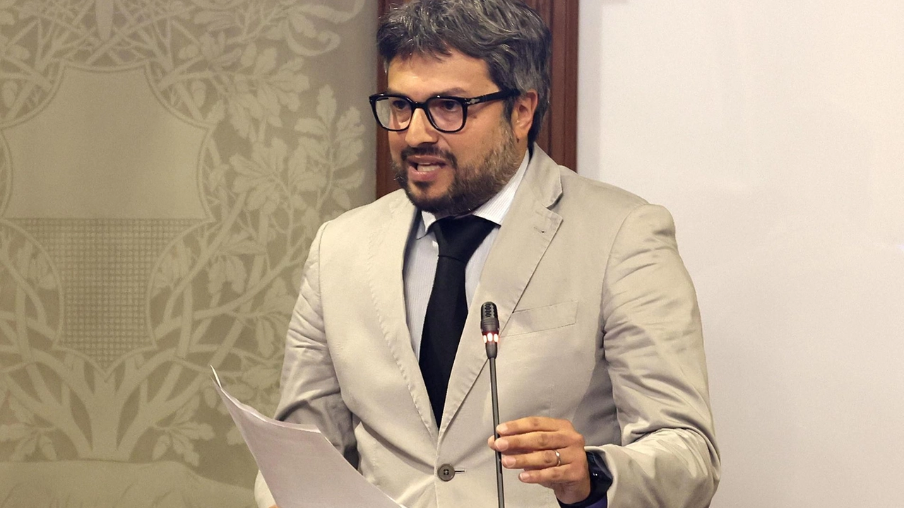 Michele Capitani, vice sindaco, ha la delega tra l’altro all’urbanistica: all’orizzonte il Piano strutturale, mentre nell’immediato affronta i temi legati al riassetto di strada Massetana Romana Michele Capitani, vice sindaco, ha la delega tra l’altro all’urbanistica: all’orizzonte il Piano strutturale, mentre nell’immediato affronta i temi legati al riassetto di strada Massetana Romana