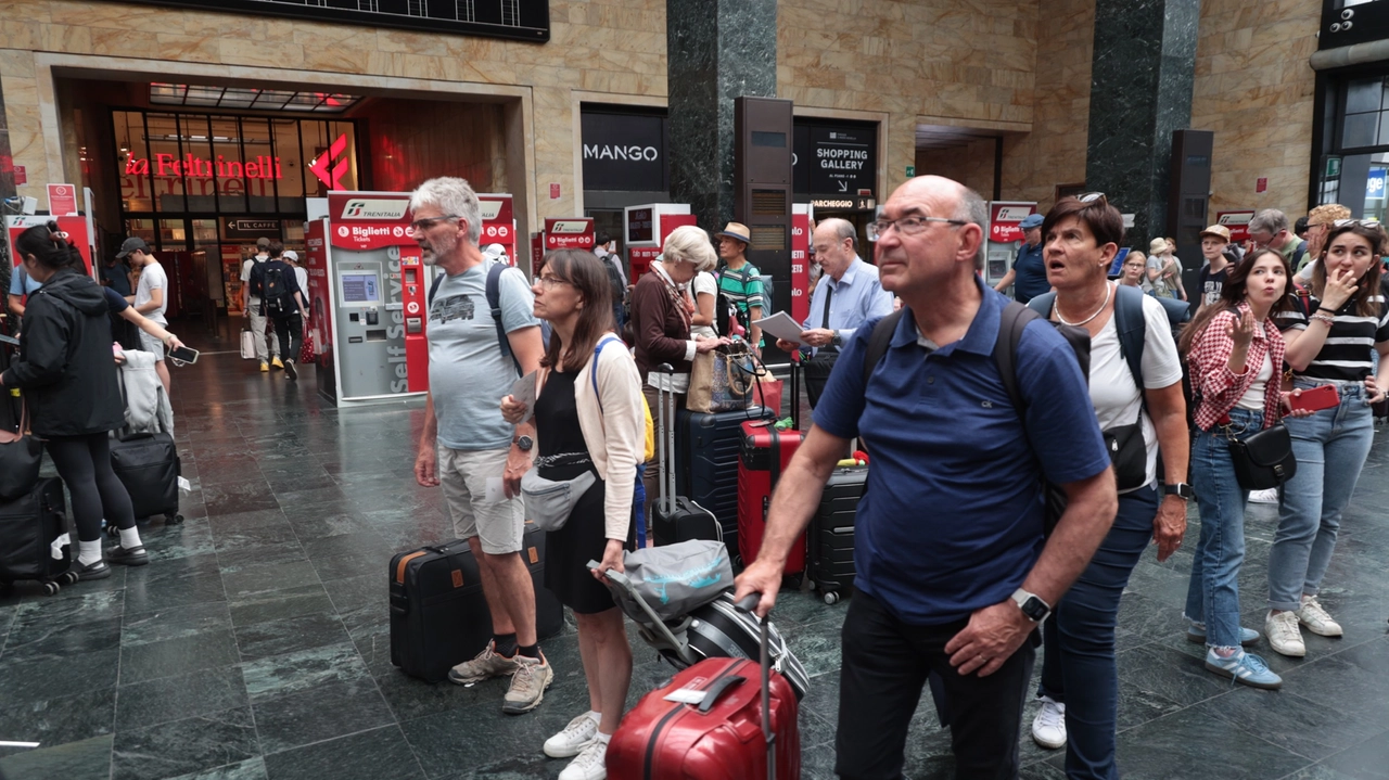 Pressphoto Firenze Stazione Santa maria novella , ritardi treni Gianluca Moggi/New Press Photo Pressphoto Firenze Stazione Santa maria novella , ritardi treni Gianluca Moggi/New Press Photo