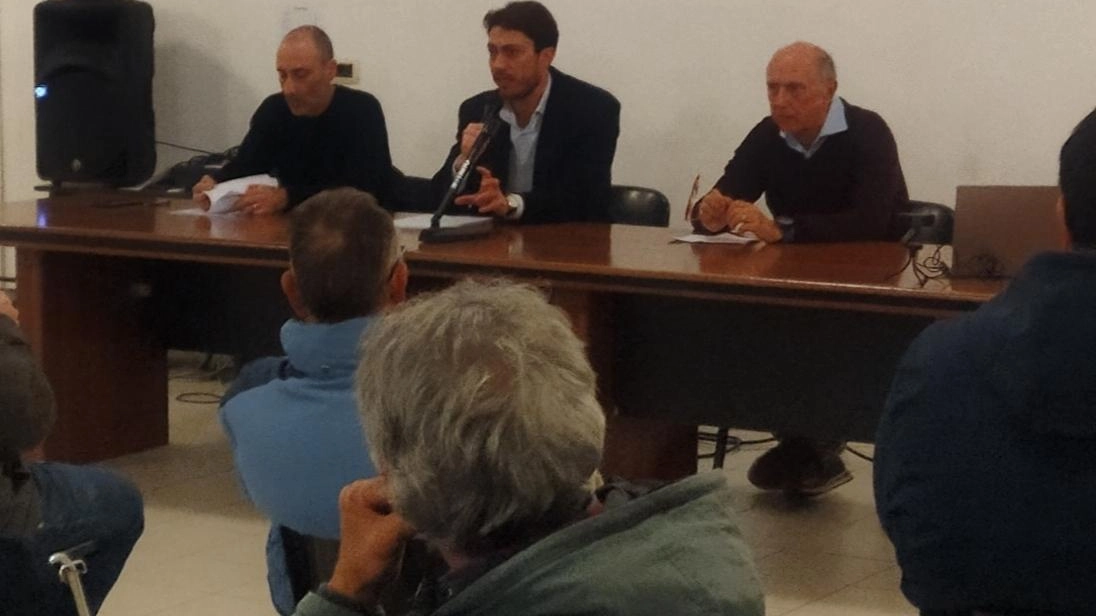 Si annuncia molto caldo il Consiglio comunale del 16 dicembre per la mozione di Vivi Poggibonsi e Rifondazione Si annuncia molto caldo il Consiglio comunale del 16 dicembre per la mozione di Vivi Poggibonsi e Rifondazione