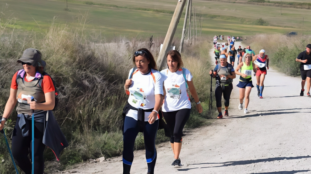 Un momento del giro del lago di Chiusi. Quest’anno. sarà il 21 Un momento del giro del lago di Chiusi. Quest’anno. sarà il 21