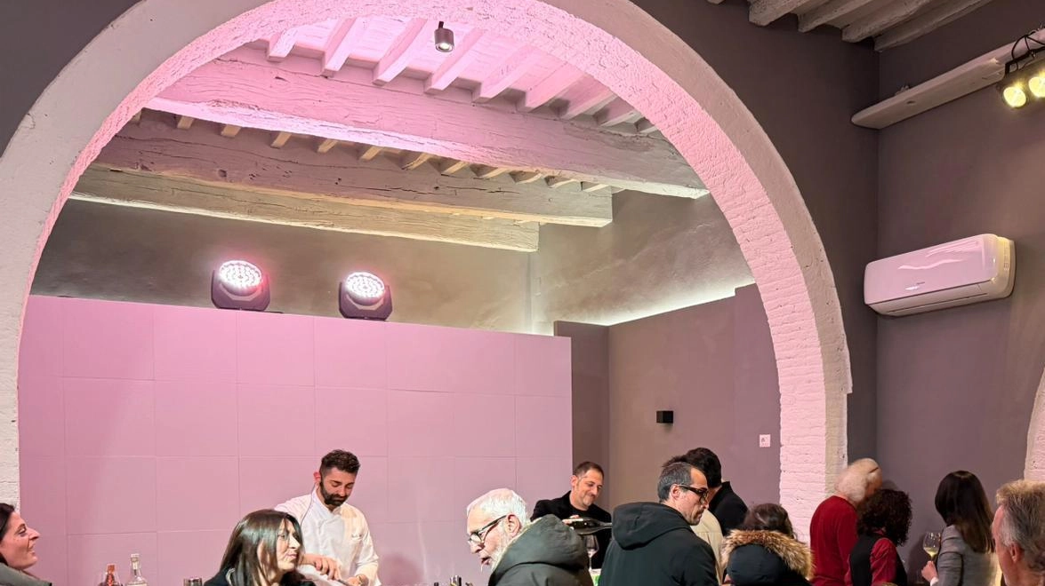 L’inaugurazione di questa attività che ha l’obiettivo di radicarsi sul territorio sfruttando la posizione a pochi mesi dal casello Valdichiana L’inaugurazione di questa attività che ha l’obiettivo di radicarsi sul territorio sfruttando la posizione a pochi mesi dal casello Valdichiana