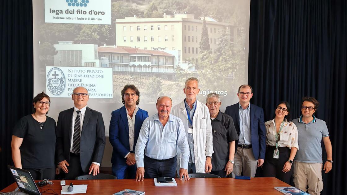 La Lega del Filo d’Oro in visita all’Istituto “Madre della Divina Provvidenza” di Agazzi La Lega del Filo d’Oro in visita all’Istituto “Madre della Divina Provvidenza” di Agazzi