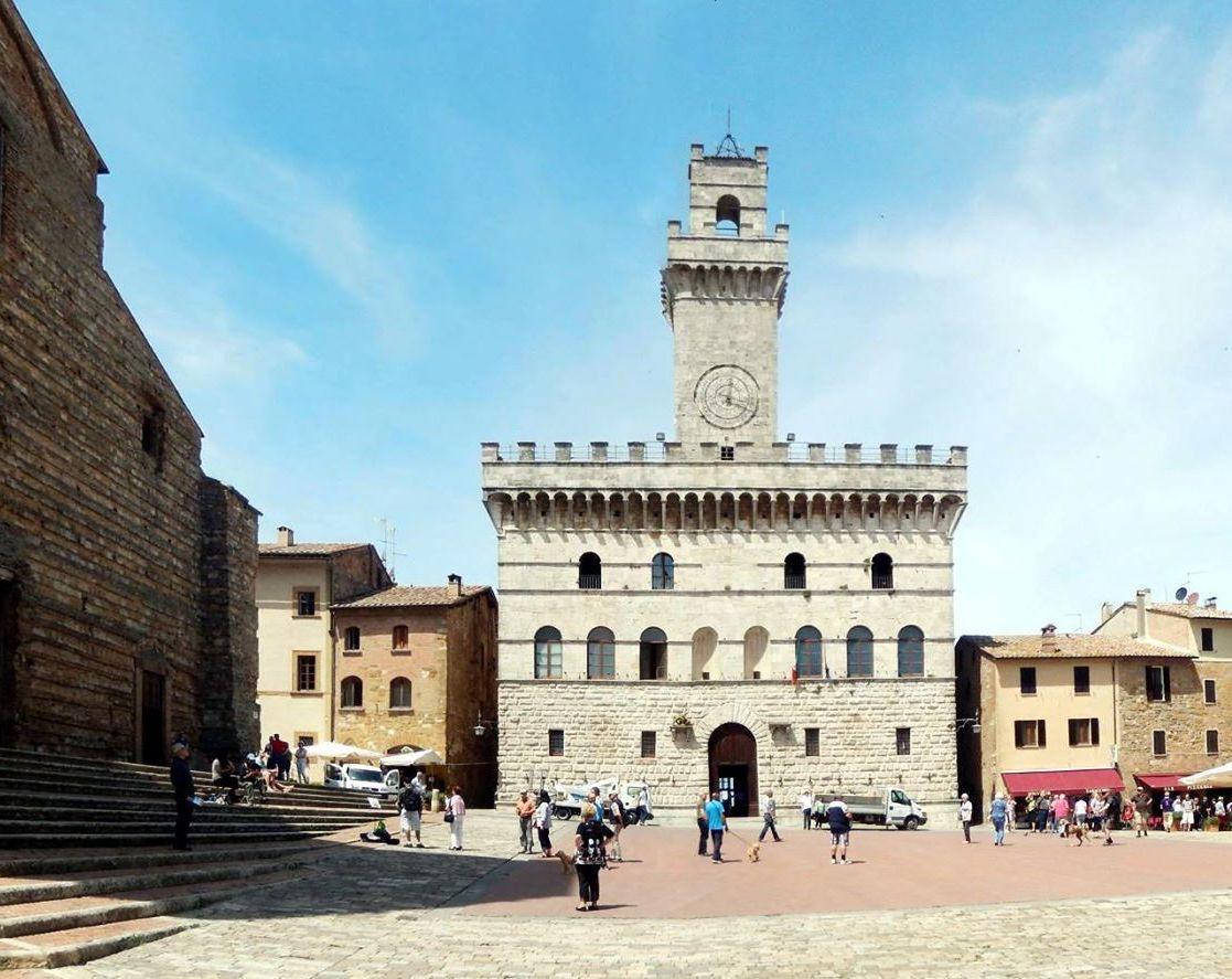 si pedala per la solidariet224 il ricavato destinato a gaza l8217iniziativa in piazza grande
