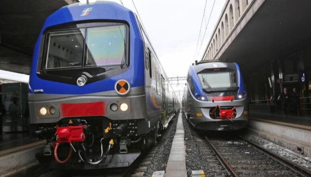 Treni, parte il servizio integrato treno più bus Treni, parte il servizio integrato treno più bus