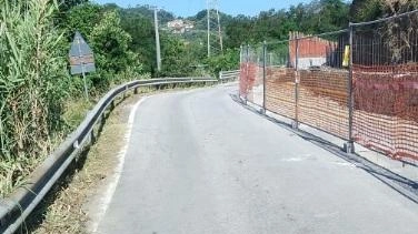 Sopra la Sp 20, a lato Gianni Lorenzetti Presidente della Provincia di Massa Carrara Sopra la Sp 20, a lato Gianni Lorenzetti Presidente della Provincia di Massa Carrara