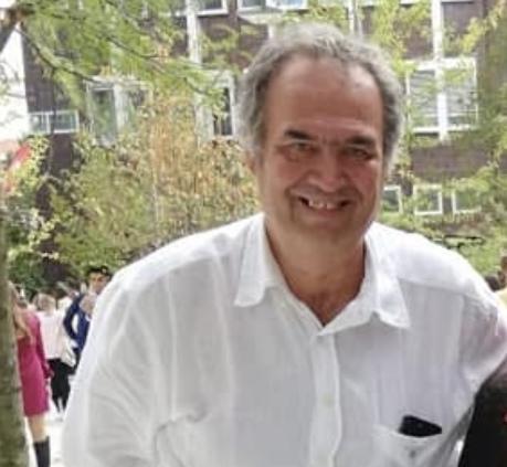 https://www.lanazione.it/image-service/view/acePublic/alias/contentid/NTBhMzAzZmUtOWExNy00/0/il-cordoglio-per-la-morte-di-bellini-una-famiglia-unita-e-amata-da-tutti.jpeg?f=1.90:1&w=1200