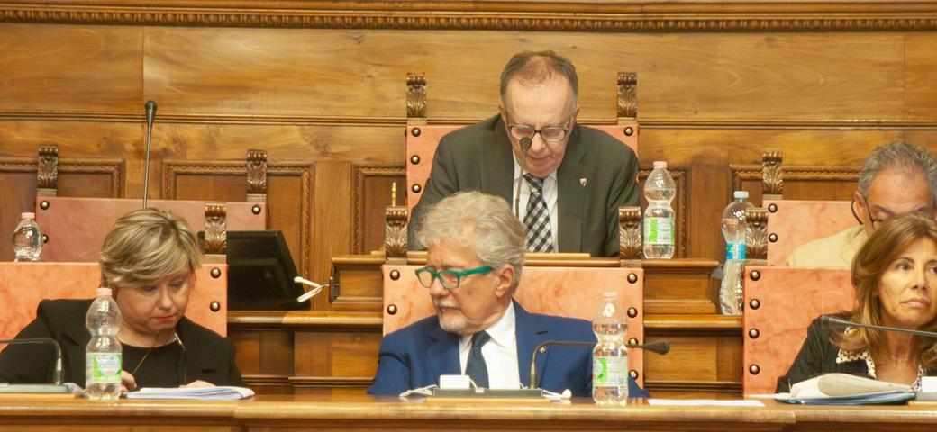 Semafori a tutti i sottopassi. Nuova rete anti inondazioni. Pionta, il parco si trasforma