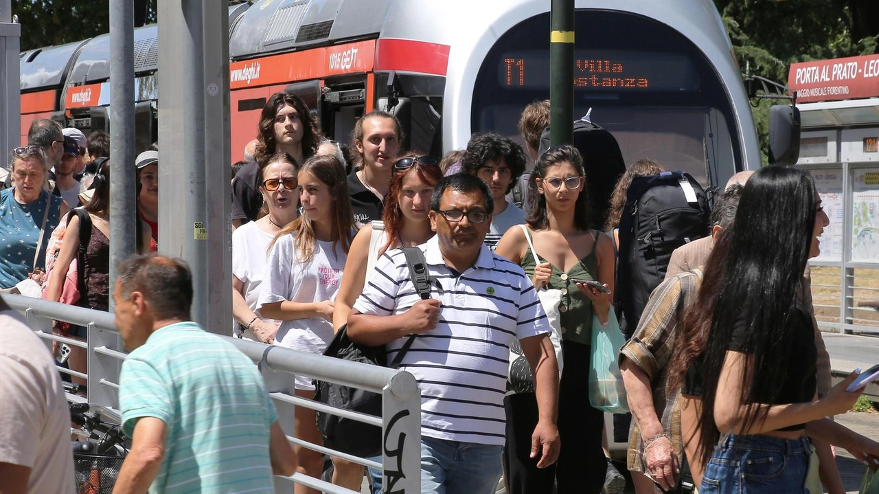 Il Comune di Firenze ha introdotto una serie di agevolazioni per chi ha redditi più bassi per incentivare l’uso continuativo della tramvia