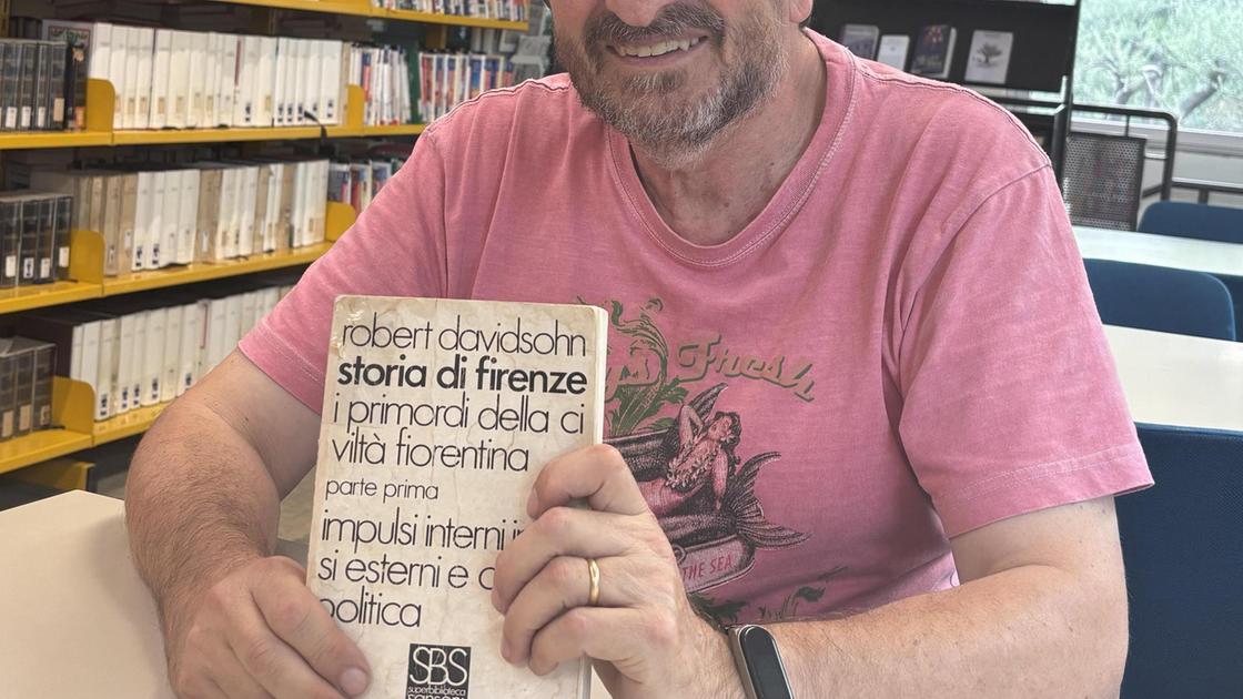 https://www.lanazione.it/image-service/view/acePublic/alias/contentid/NTBjMjZhYTktYTVlNS00/0/volume-restituito-dopo-40-anni-lo-strano-record-in-biblioteca.jpeg?f=16:9&w=1200&h=630