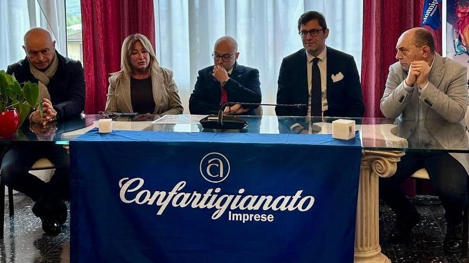 Un momento dell’incontro organizzato da Confartigianato, che ha visto la presenza delle amministrazioni della bassa Val di Vara e delle principali aziende che operano nella zona industriale di Lagoscuro