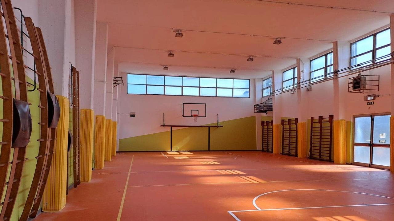 Un interno della palestra della scuola “Chelini“ di San Vito Un interno della palestra della scuola “Chelini“ di San Vito