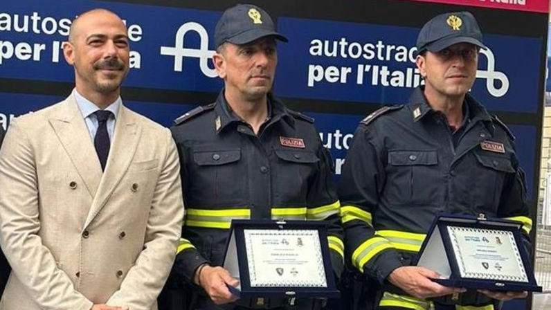 Da sinistra, Giuseppe D’Elia e i poliziotti Gianluca Rusiello e Michele Donati Da sinistra, Giuseppe D’Elia e i poliziotti Gianluca Rusiello e Michele Donati