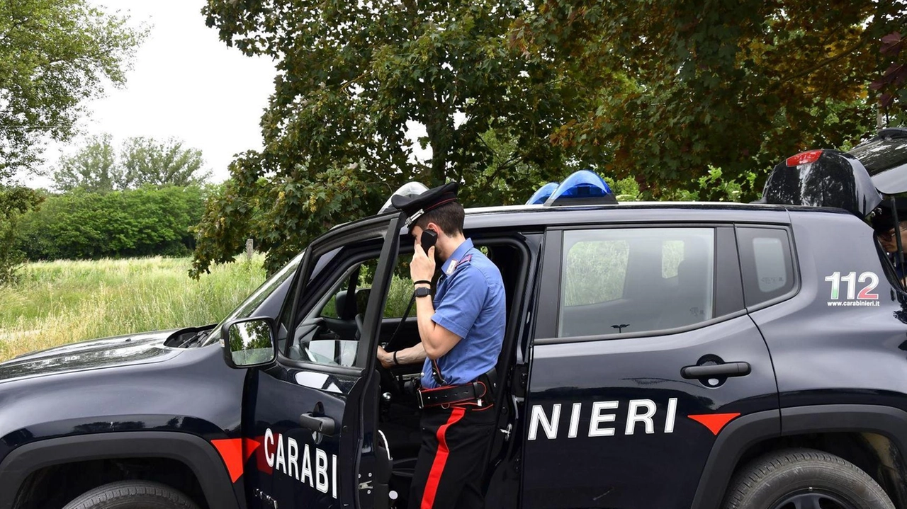 Indagano i carabinieri della Compagnia Indagano i carabinieri della Compagnia